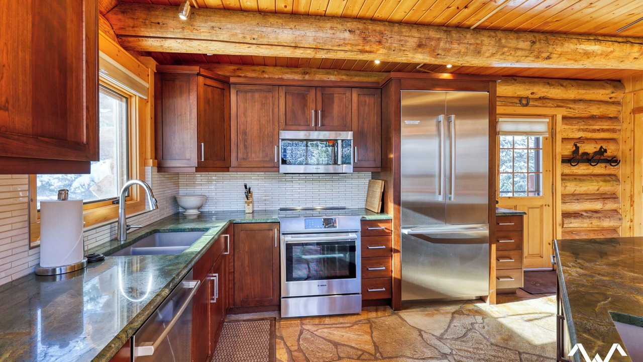 Photo of Kitchen in Gallatin Gateway