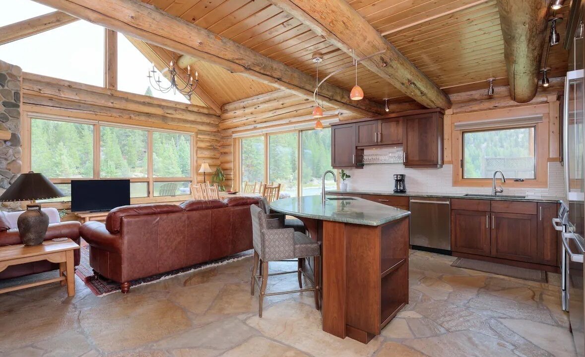 Photo of Livingroom in Gallatin Gateway