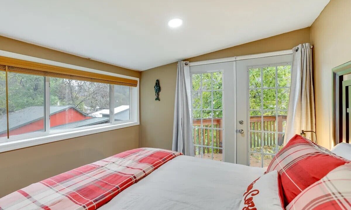 Photo of Bedroom in Ahsahka