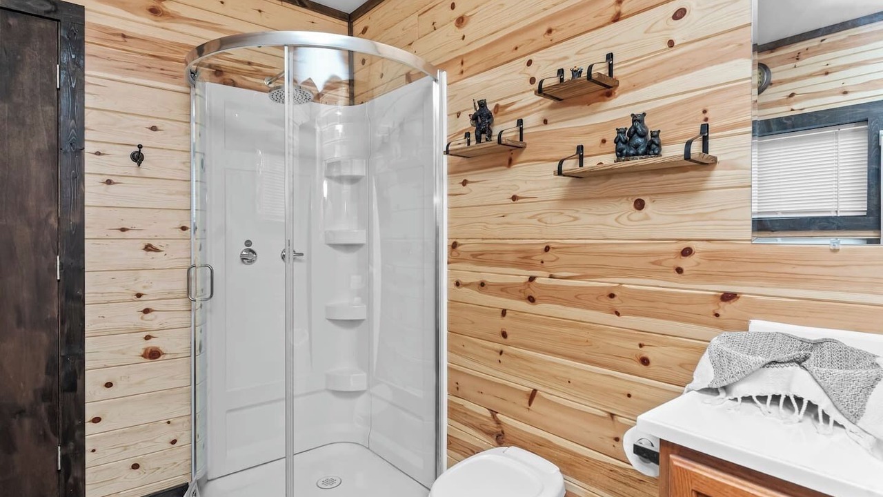 Photo of Bathroom in Cascade