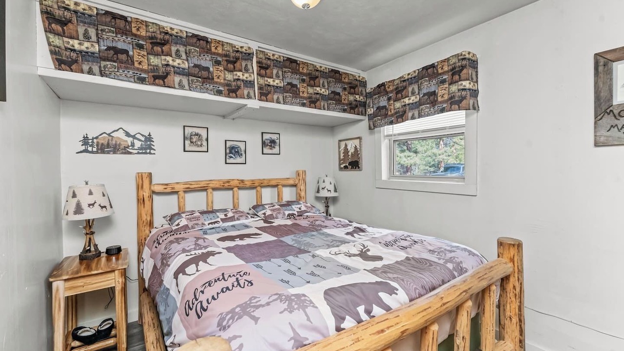Photo of Bedroom in Cascade