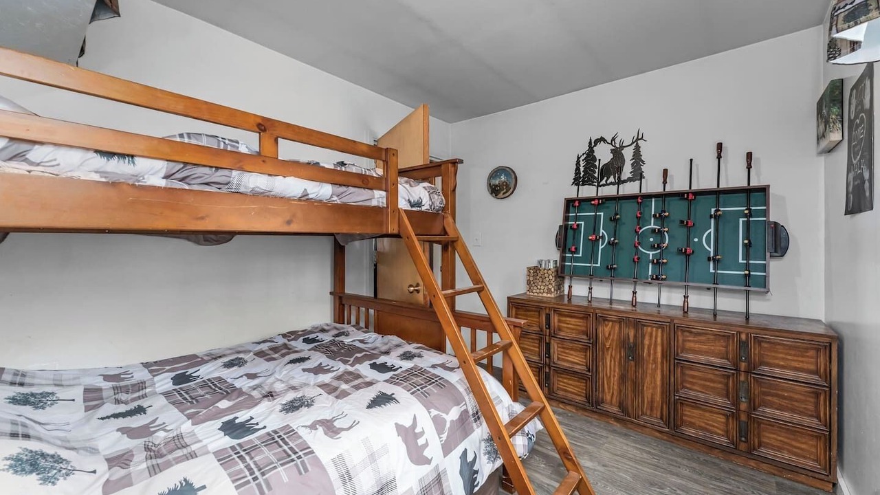 Photo of Bedroom in Cascade
