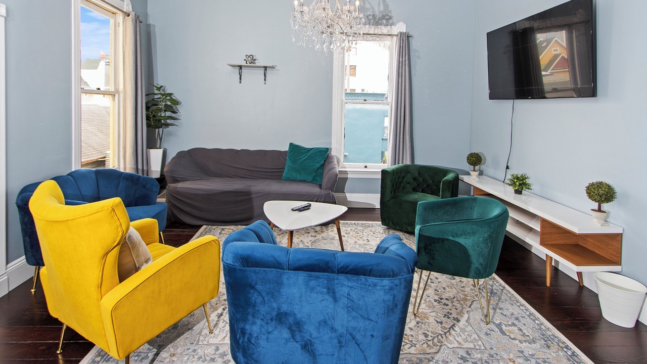 Photo of Livingroom in Little Italy