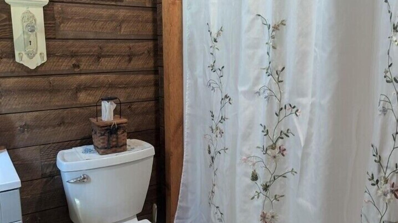 Photo of Bathroom in Lincoln
