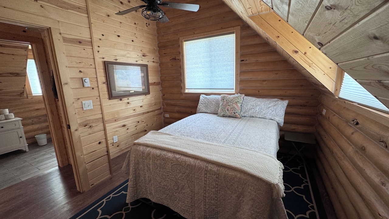 Photo of Bedroom in Tetonia