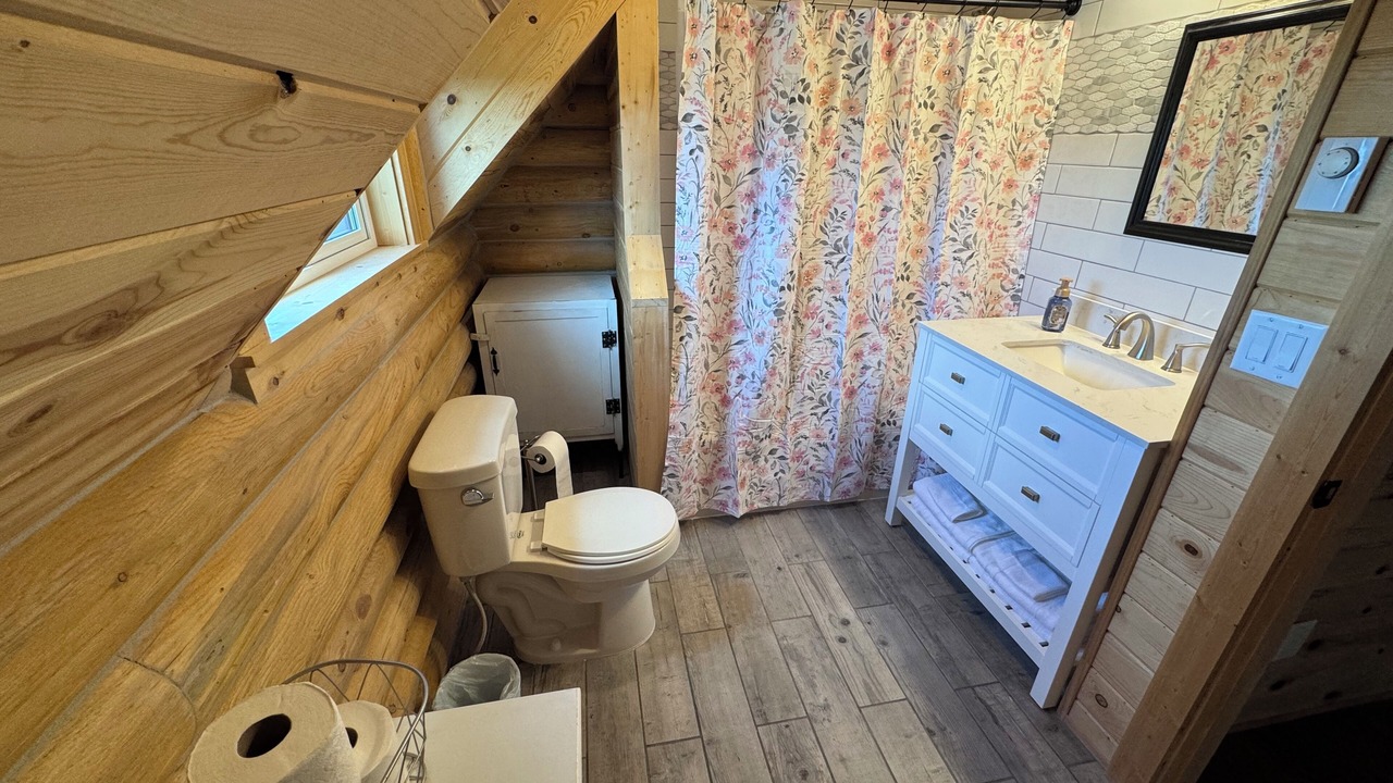 Photo of Bathroom in Tetonia