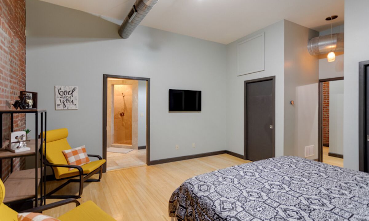 Photo of Bedroom in Evansville