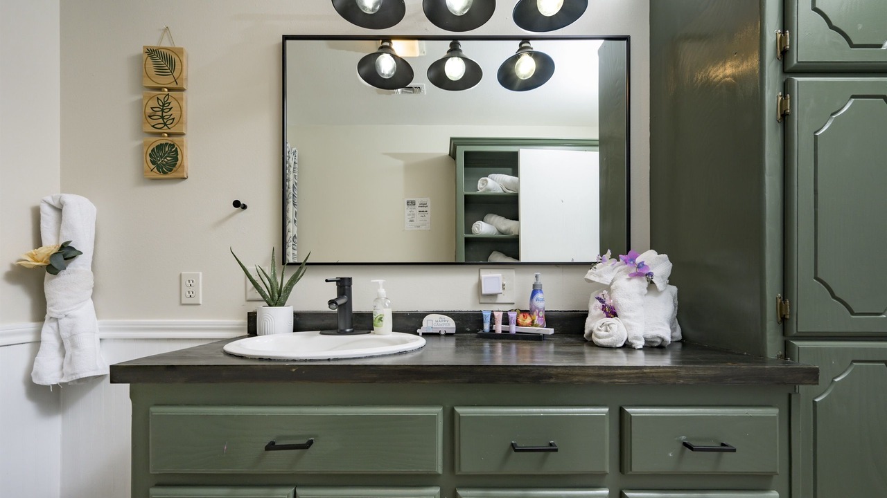 Photo of Bathroom in Broken Bow