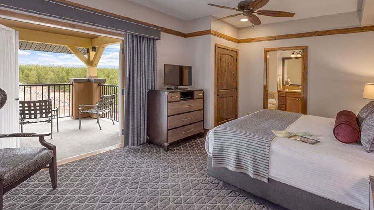 Photo of Bedroom in West Yellowstone