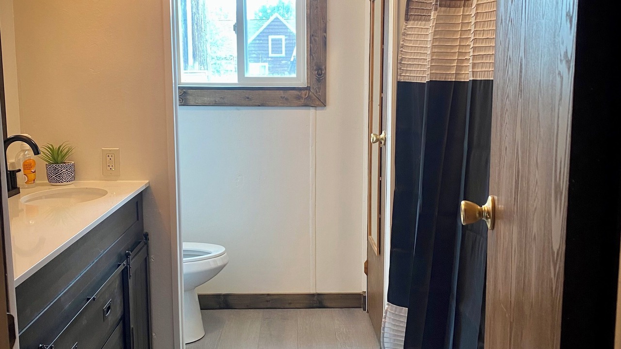 Photo of Bathroom in Otto