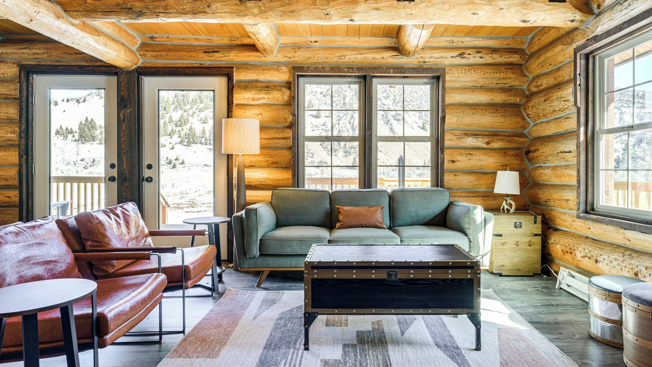 Photo of Livingroom in Beaverhead County