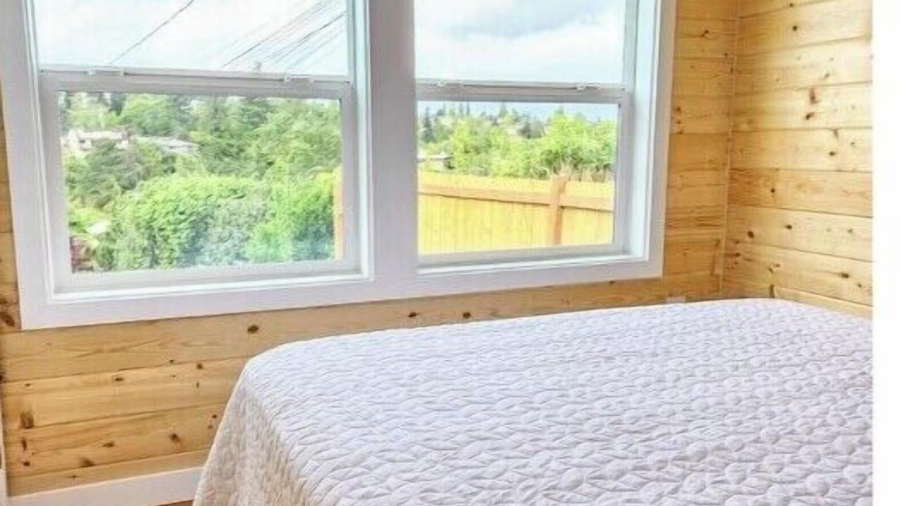 Photo of Bedroom in Bryn Mawr-Skyway