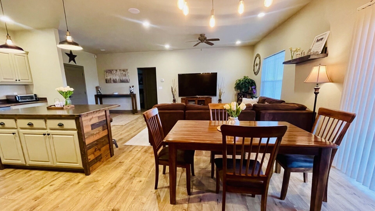 Photo of Livingroom in Corvallis