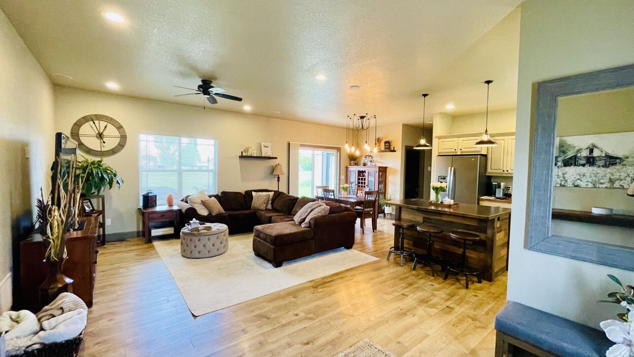 Photo of Livingroom in Corvallis