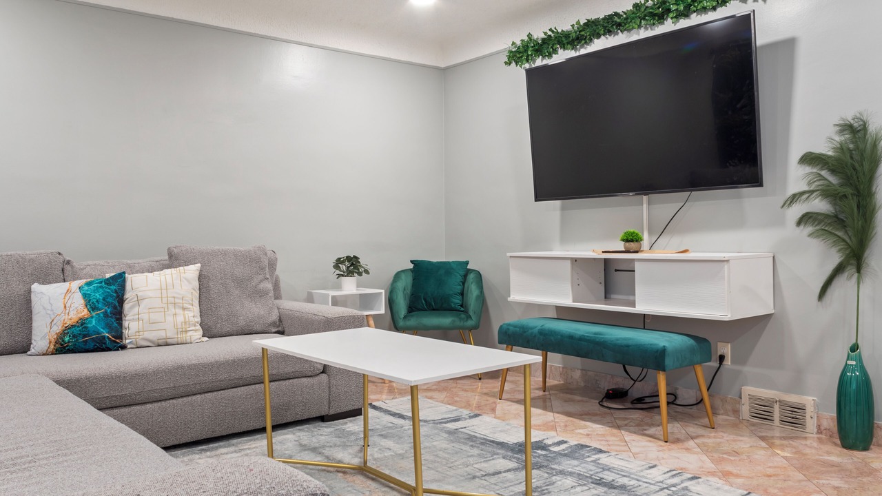Photo of Livingroom in Dearborn Heights