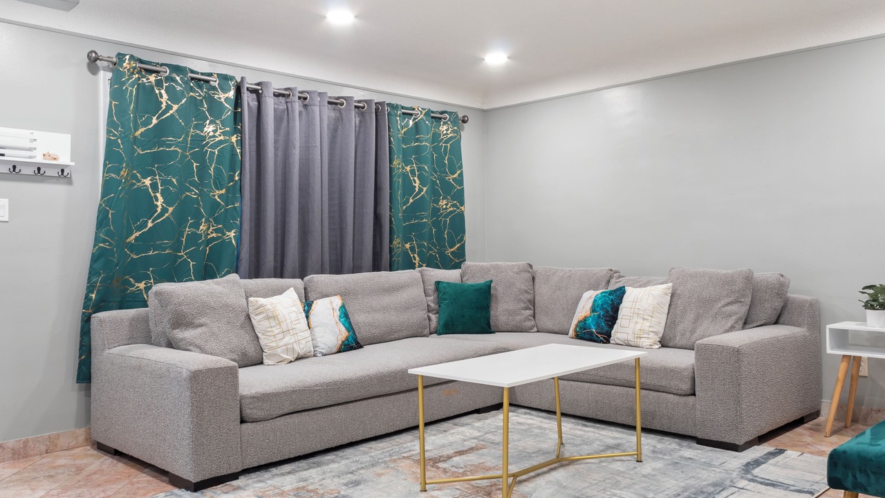 Photo of Livingroom in Dearborn Heights