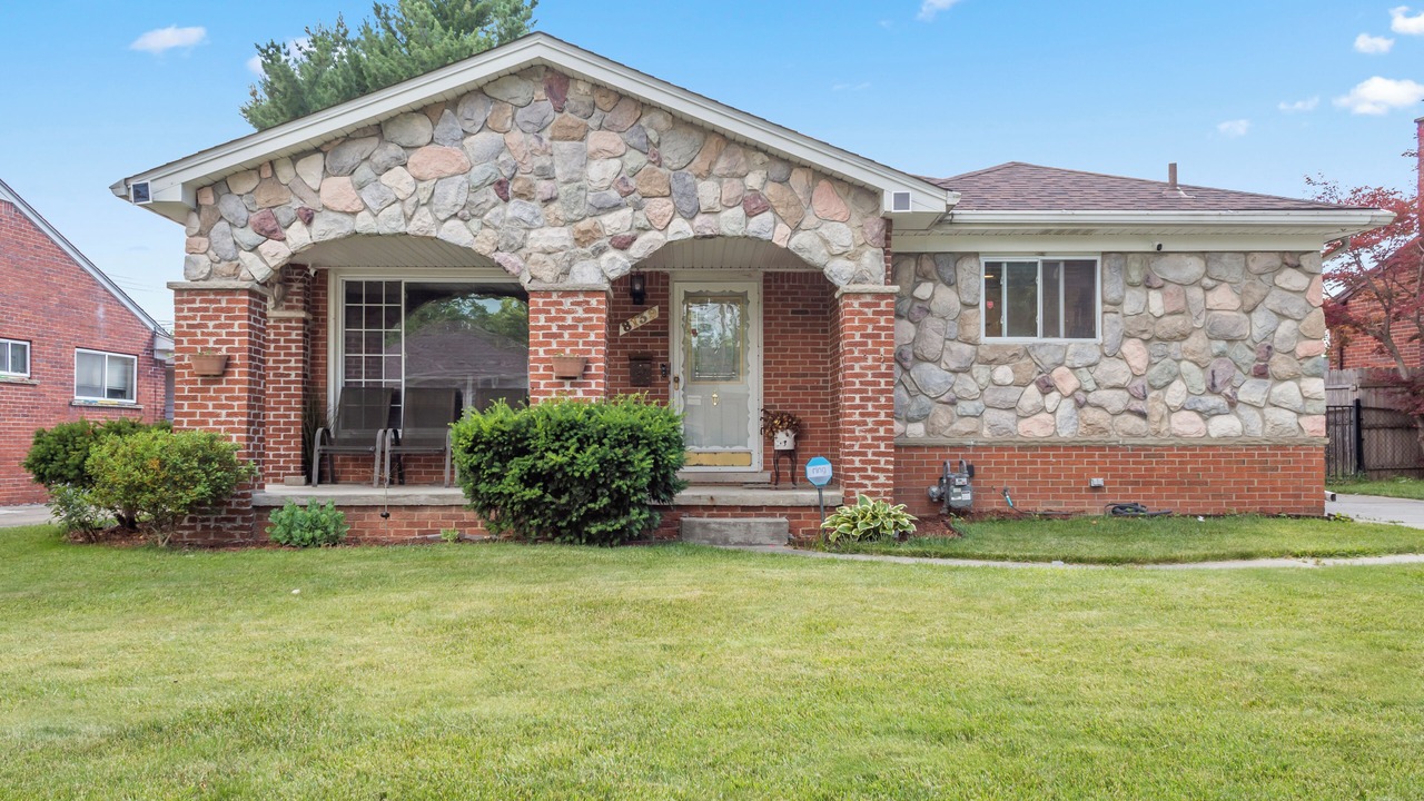 Photo of Outdoor in Dearborn Heights
