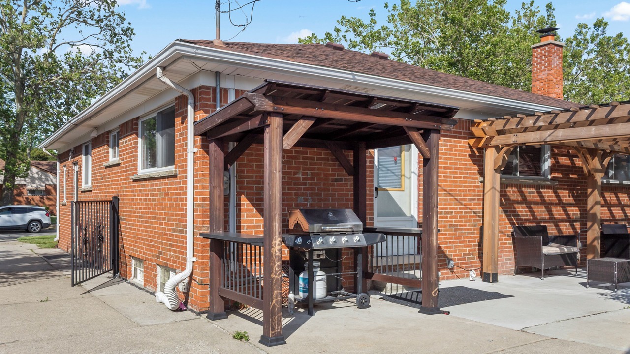 Photo of Patio Balcony in Dearborn Heights