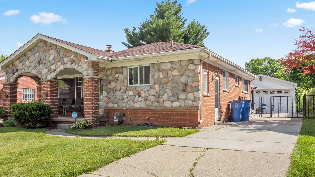Photo of Outdoor in Dearborn Heights