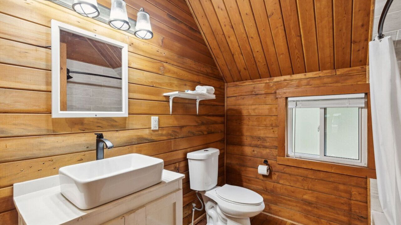 Photo of Bathroom in Grantsdale