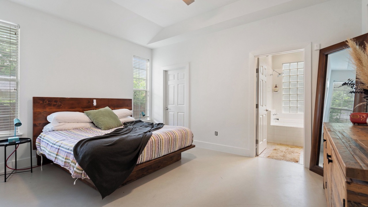 Photo of Bedroom in Dawson