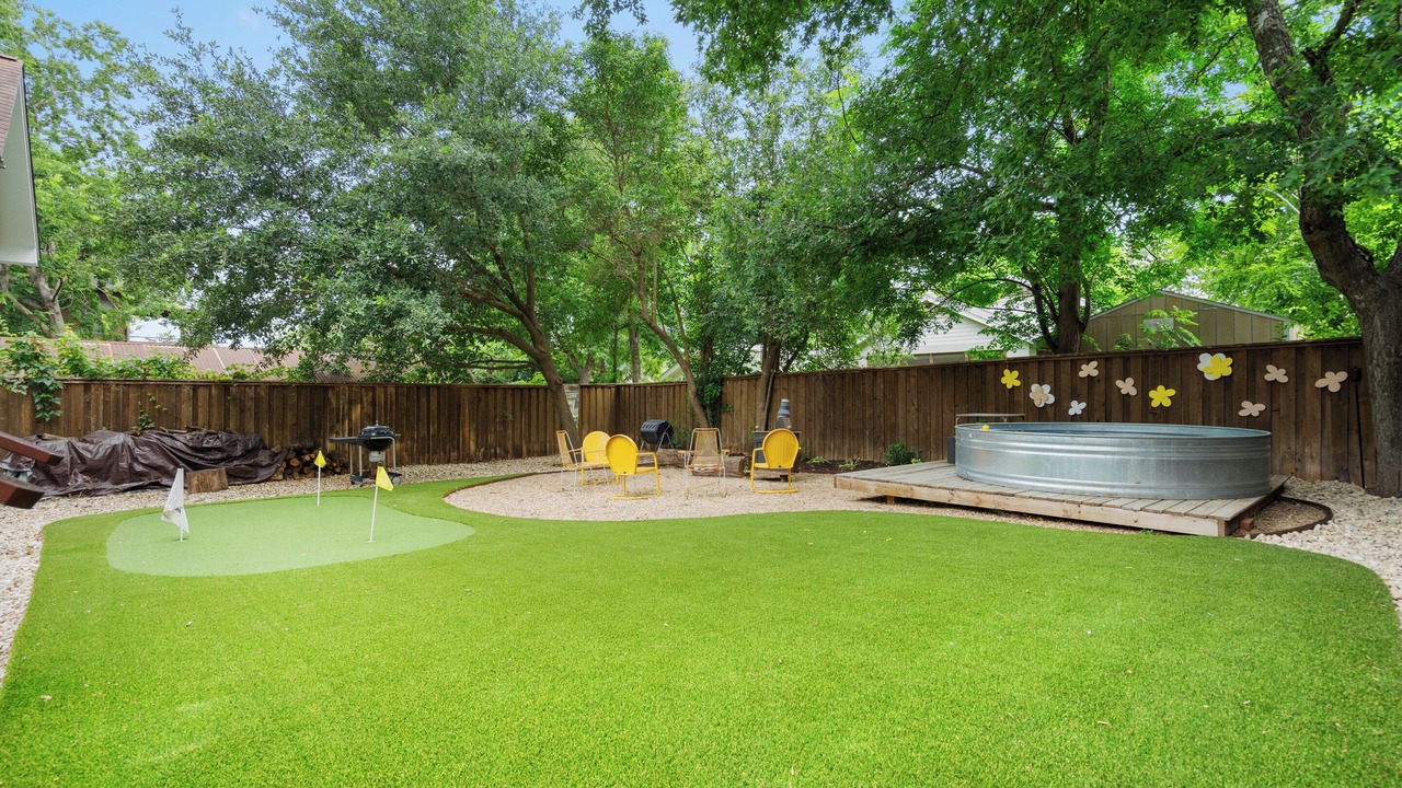 Photo of Outdoor in Dawson