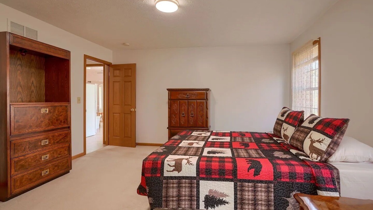 Photo of Bedroom in South Bloomingville