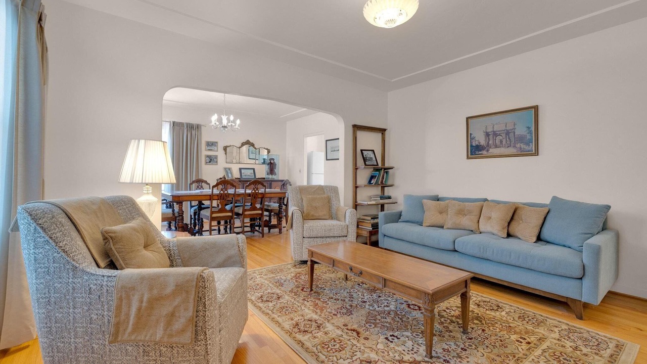 Photo of Livingroom in Little Italy