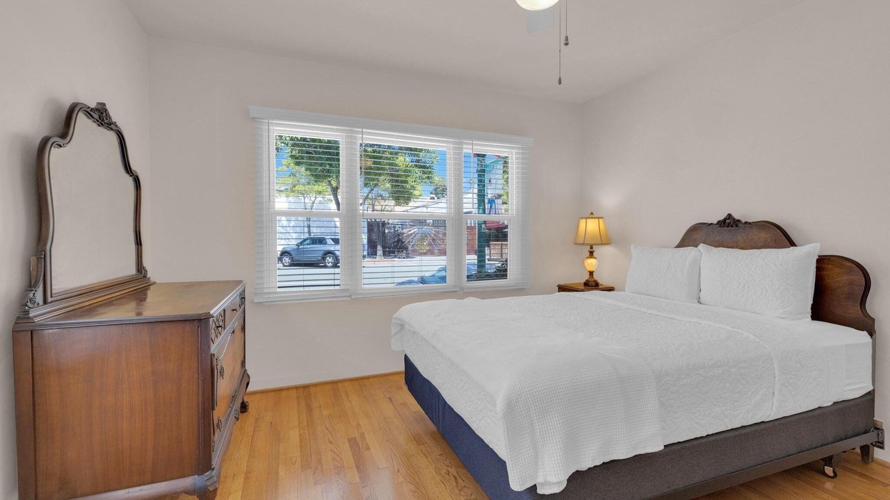 Photo of Bedroom in Little Italy