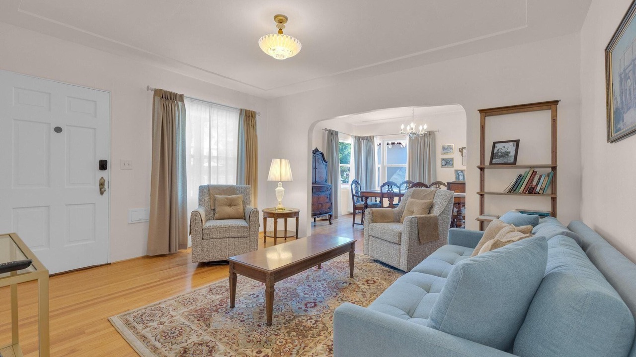 Photo of Livingroom in Little Italy