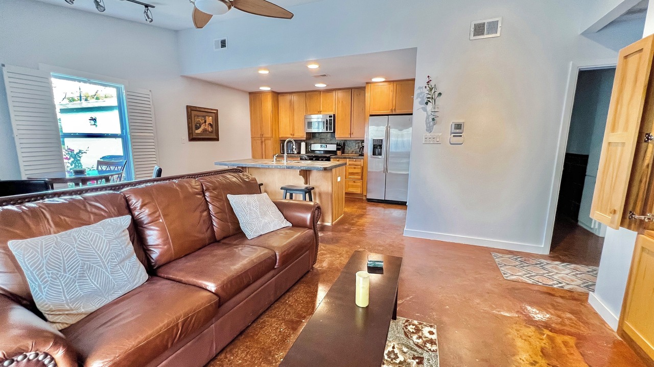 Photo of Livingroom in St. Edwards