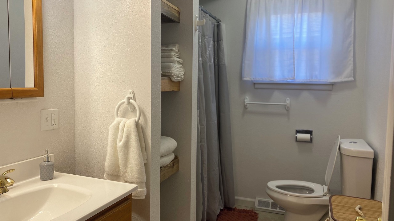 Photo of Bathroom in Otto