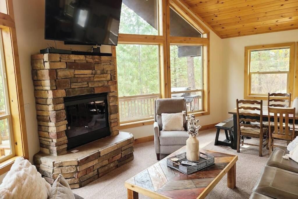 Photo of Livingroom in New Meadows