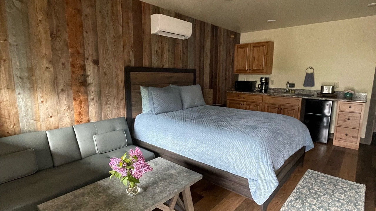 Photo of Bedroom in Gardiner
