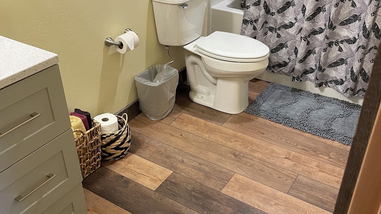 Photo of Bathroom in Gardiner