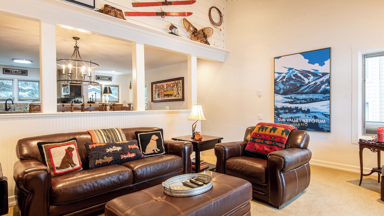 Photo of Livingroom in Elkhorn Village