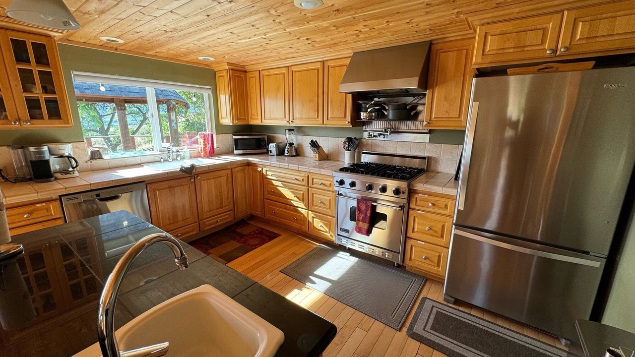 Photo of Kitchen in Manson