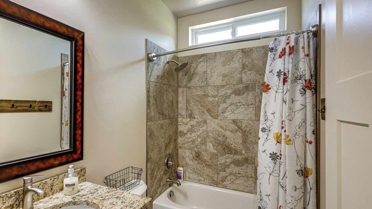 Photo of Bathroom in Swanlake