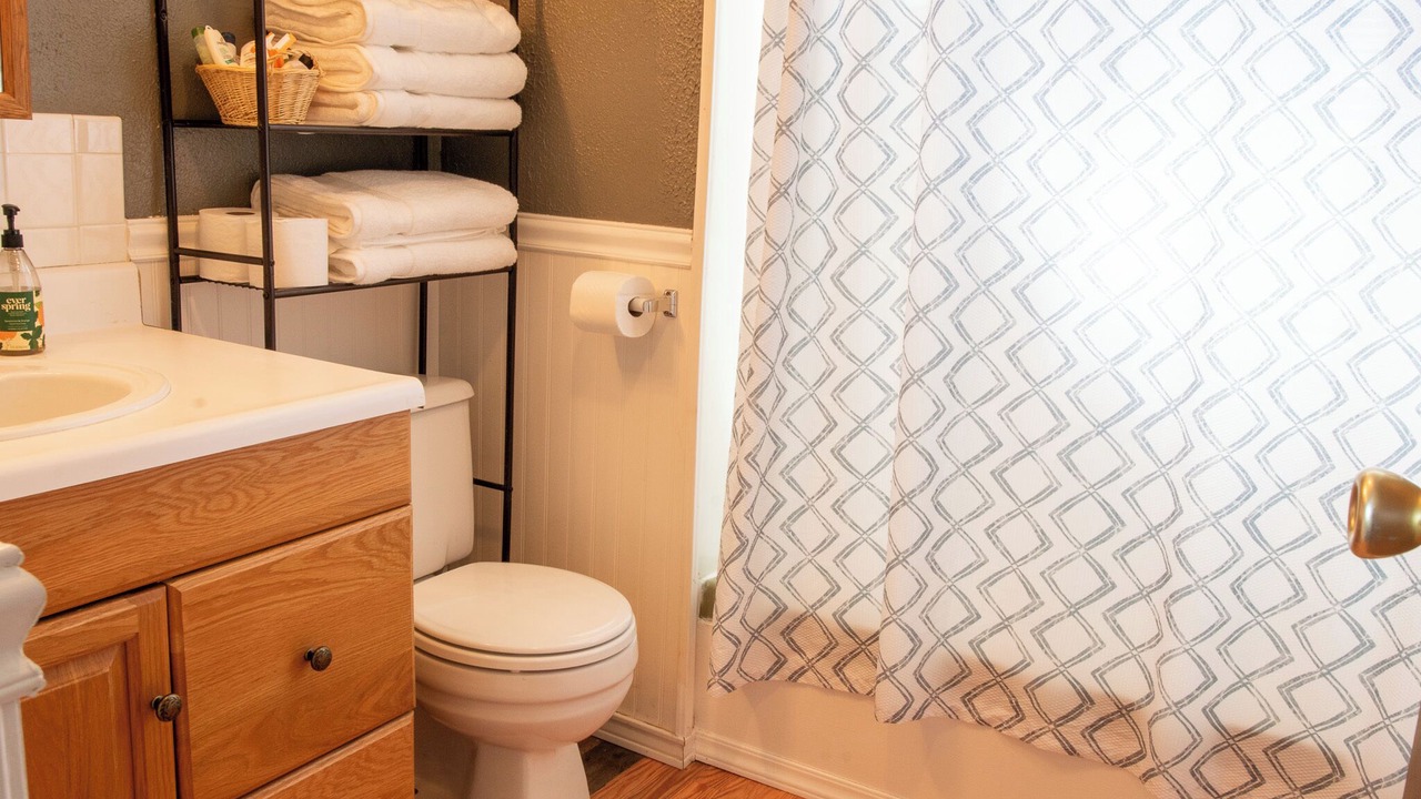 Photo of Bathroom in Cascade