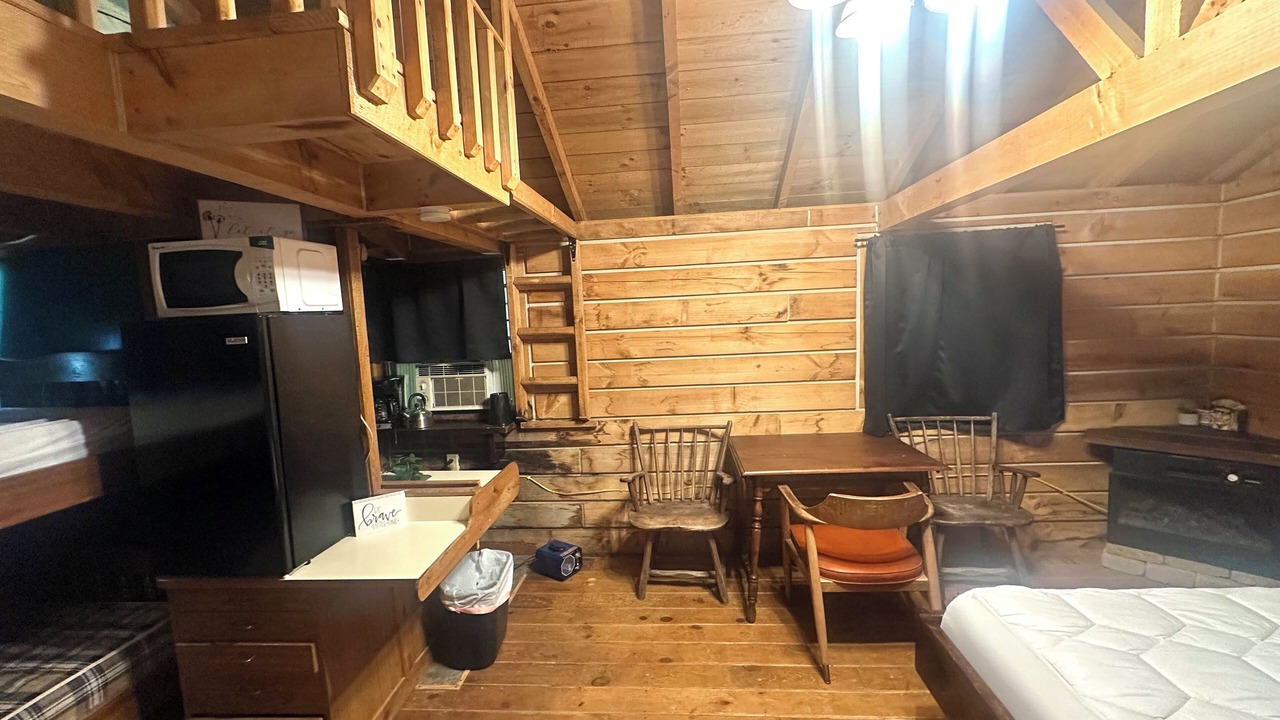 Photo of Bedroom in Gnaw Bone