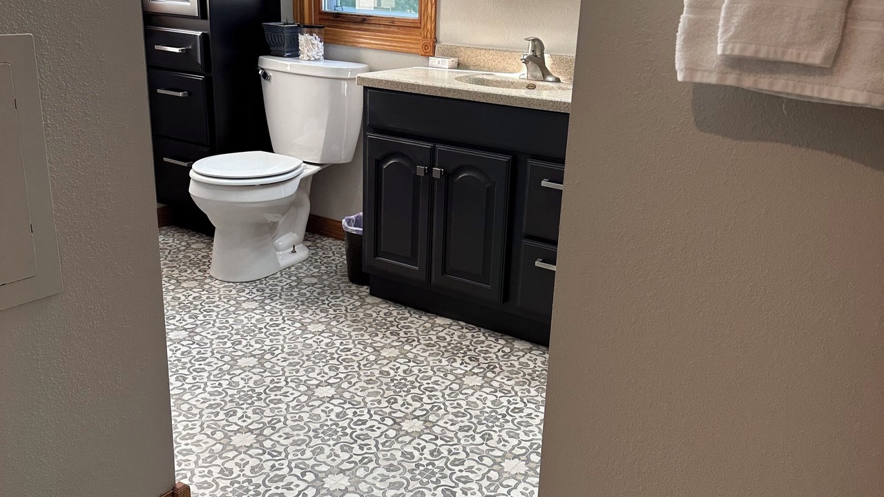 Photo of Bathroom in Marshall County