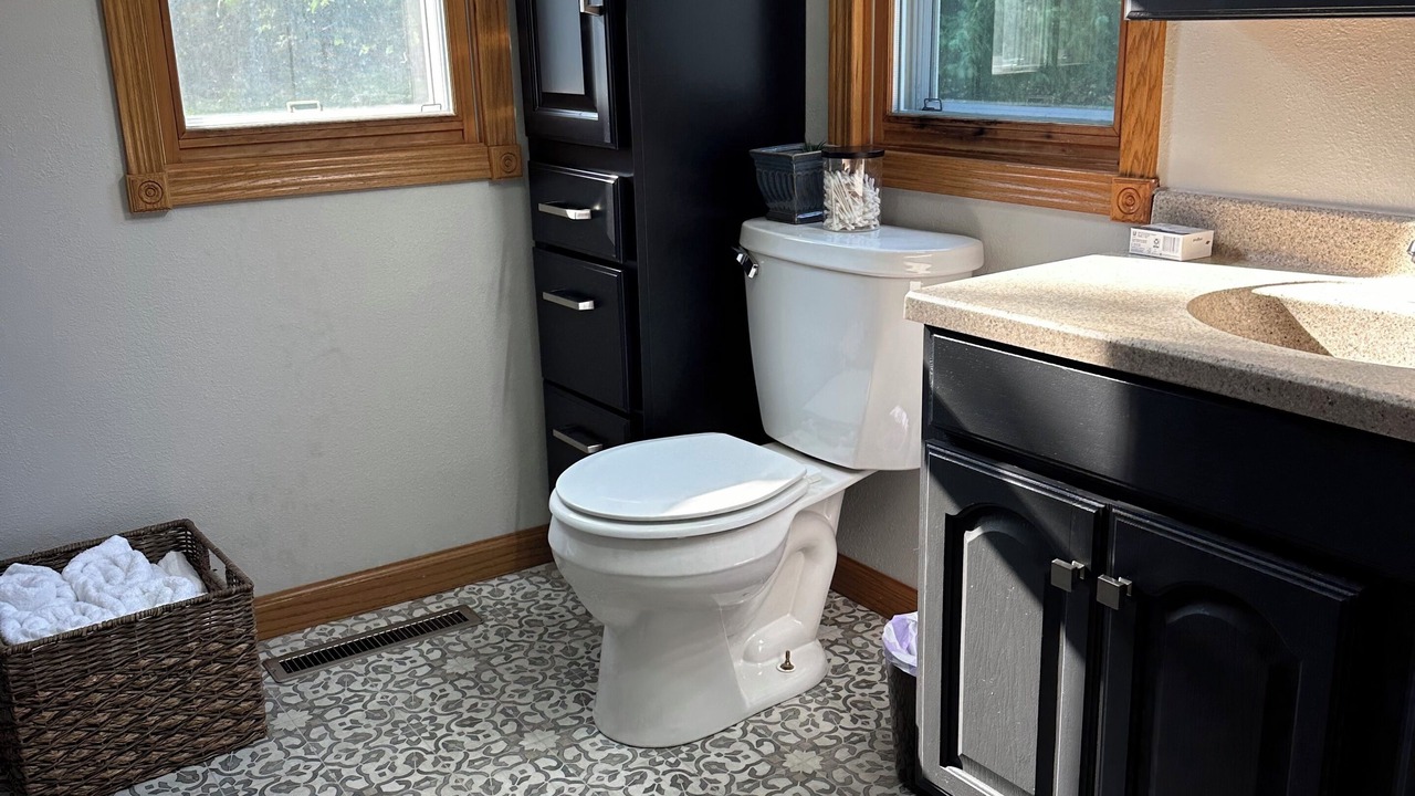 Photo of Bathroom in Marshall County