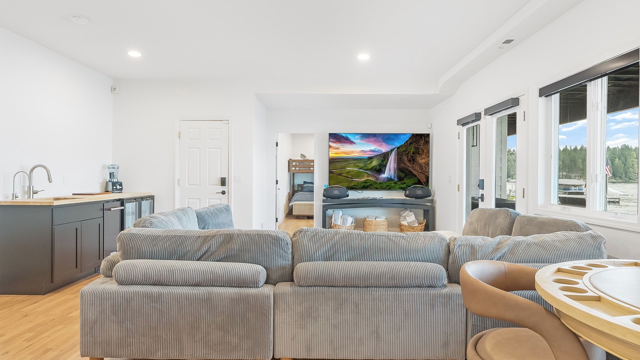 Photo of Livingroom in Lakeside
