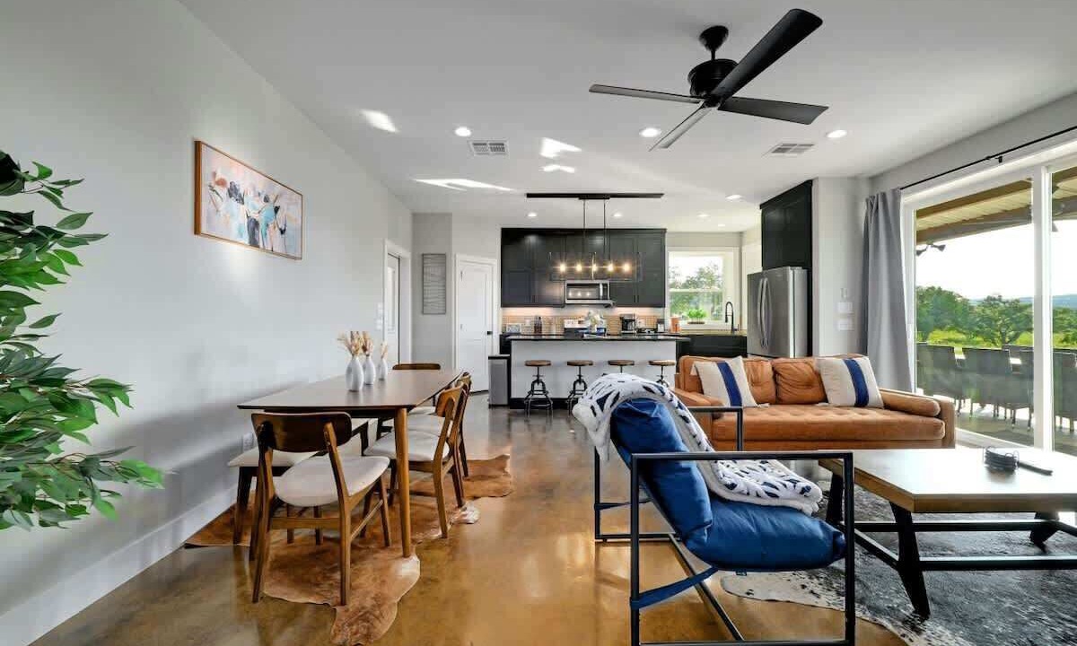 Photo of Others in Blanco
