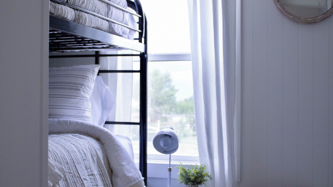 Photo of Bedroom in Encampment