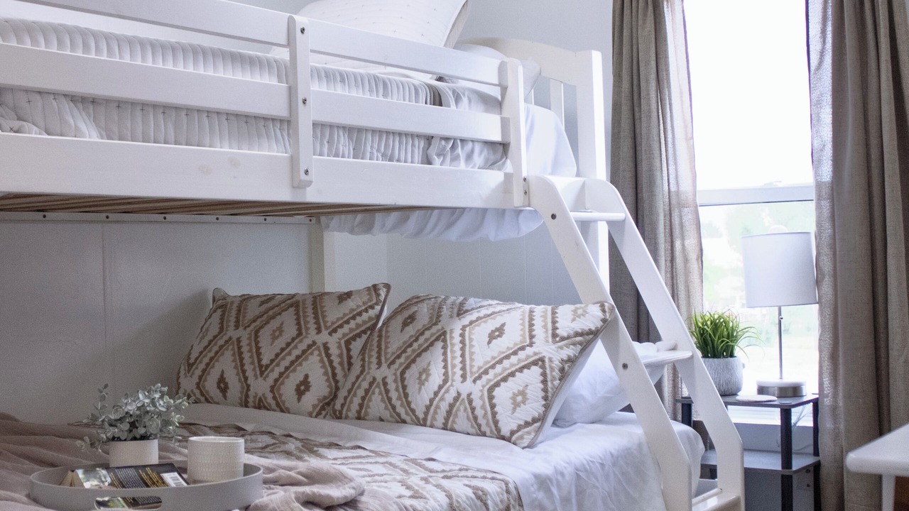Photo of Bedroom in Encampment