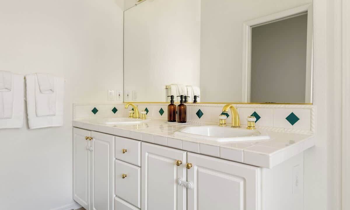 Photo of Bathroom in Oak Hills