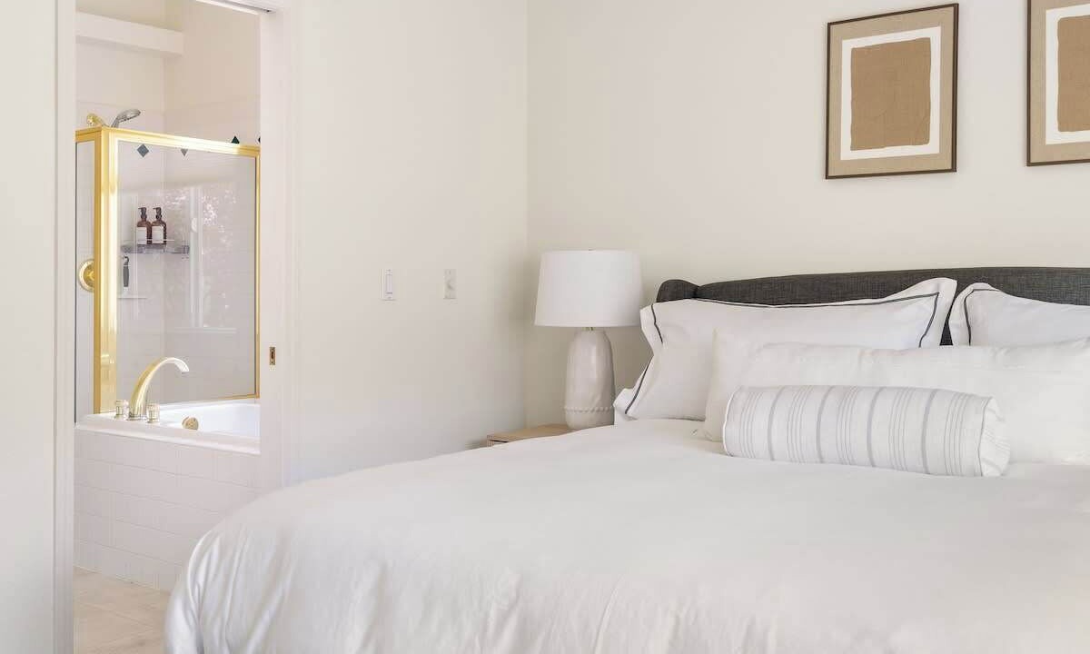 Photo of Bedroom in Oak Hills