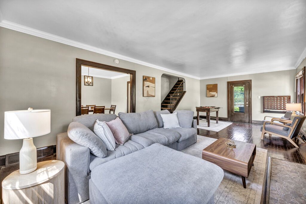 Photo of Livingroom in Cleveland Heights