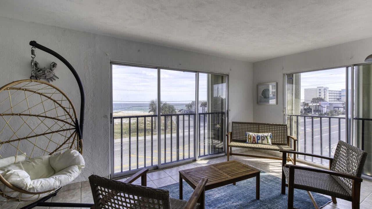 Photo of Livingroom in Ocean Dunes South